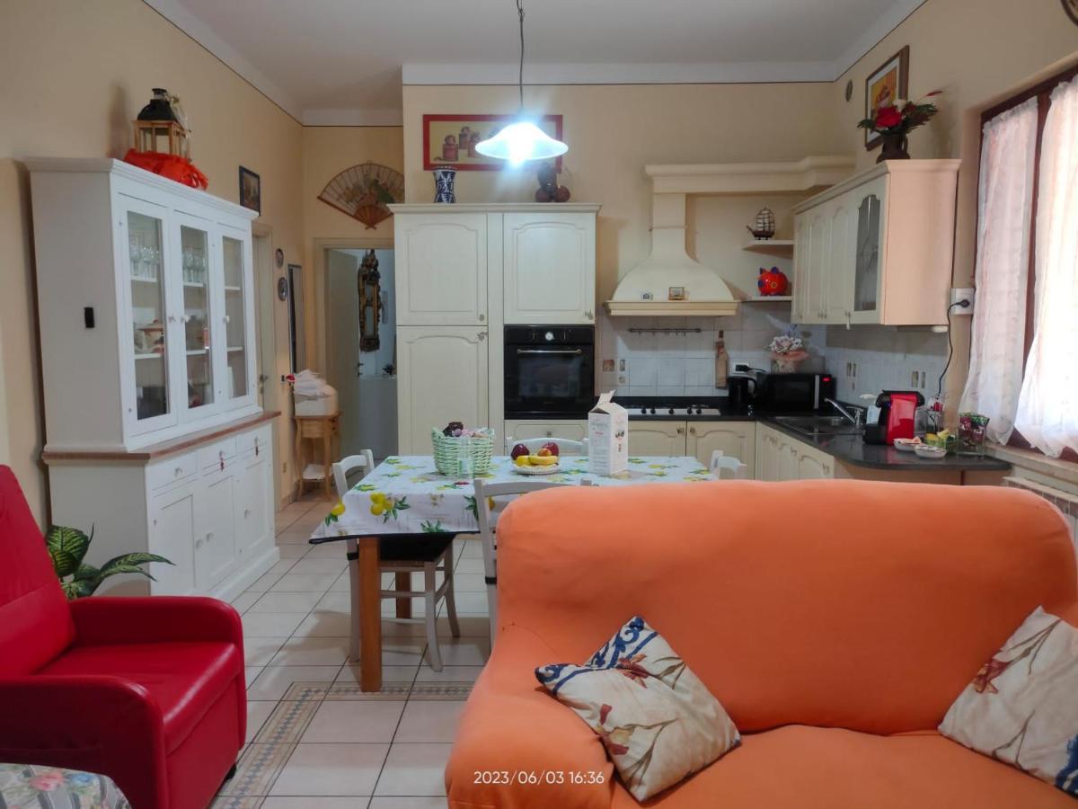 La Casa Di Fiorella Cerreto Guidi Bagian luar foto